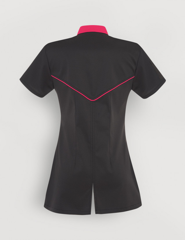 Blouse médicale femme Mona couleur ardoise avec parements rose framboise. Marque : Belissa. Vue de dos ghost.