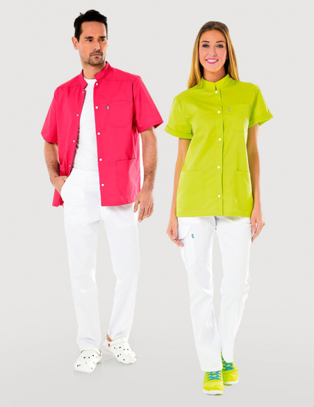 Blouse médicale mixte Claude couleur Framboise et vert anis Made in France by Belissa