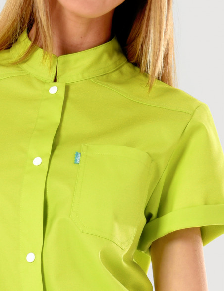 Blouse médicale mixte Claude couleur Framboise et vert anis Made in France by Belissa