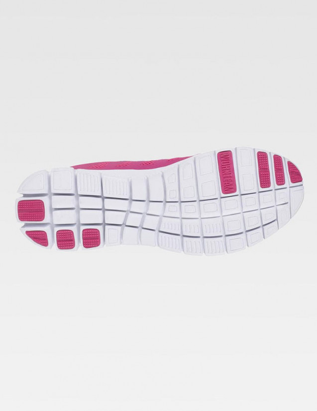 Sneakers, tennis, chaussures pour le médical, couleur framboise, vue semelle blanche