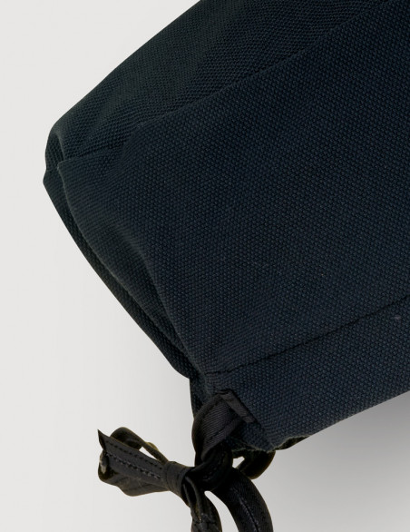 Calot chirurgien couleur ardoise - Forme charlotte - Maille aérée - Marque Belissa - Vue de détail