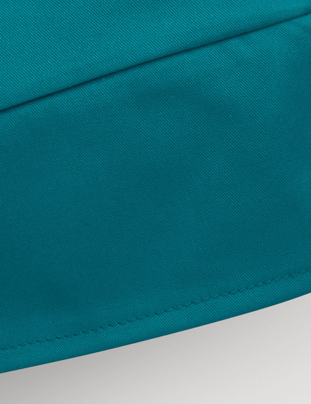 Calot chirurgien couleur Bleu Canard - Forme Bandana - Vue de détail - Marque Belissa