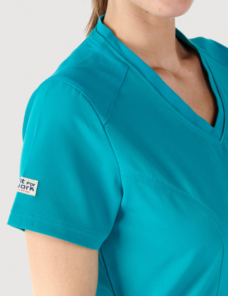 Détail épaule tenue médicale couleur turquoise - Marque Fit for Work by Belissa - Medical sportswear