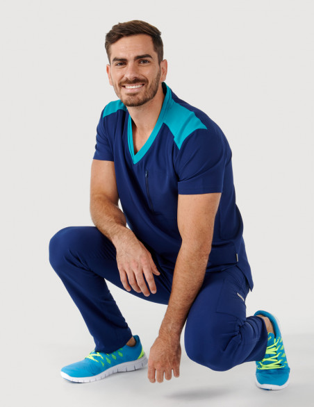 Tenue médicale homme marine et turquoise personnage accroupi - Col en V - Marque Fit for Work by Belissa - Medical sportswear