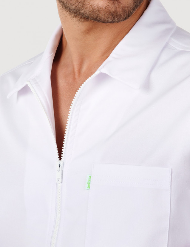 Détail col chemise blouse médicale blanche. Marque Belissa Medical style.
