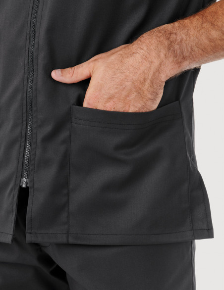 Détail poche blouse médicale couleur ardoise pour homme. Marque Belissa.