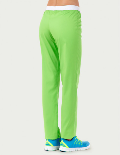 Pantalon médical élastiqué pour femme. Couleur vert pomme, vue 3/4 face - modèle Emma by Belissa 2