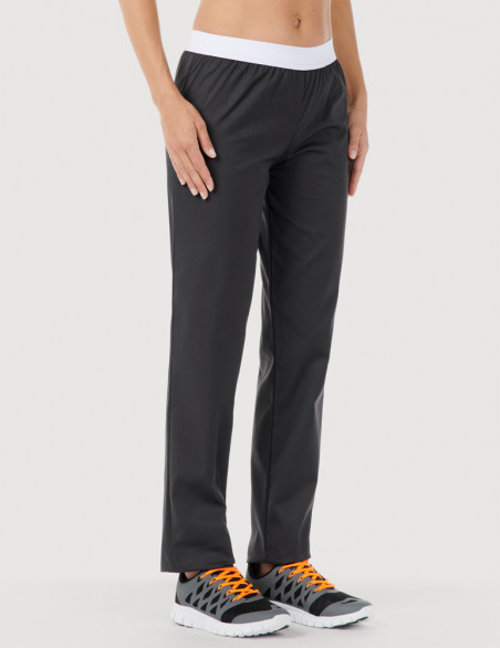 Pantalon médical élastiqué pour femme. Couleur ardoise, vue 3/4 face - modèle Emma by Belissa
