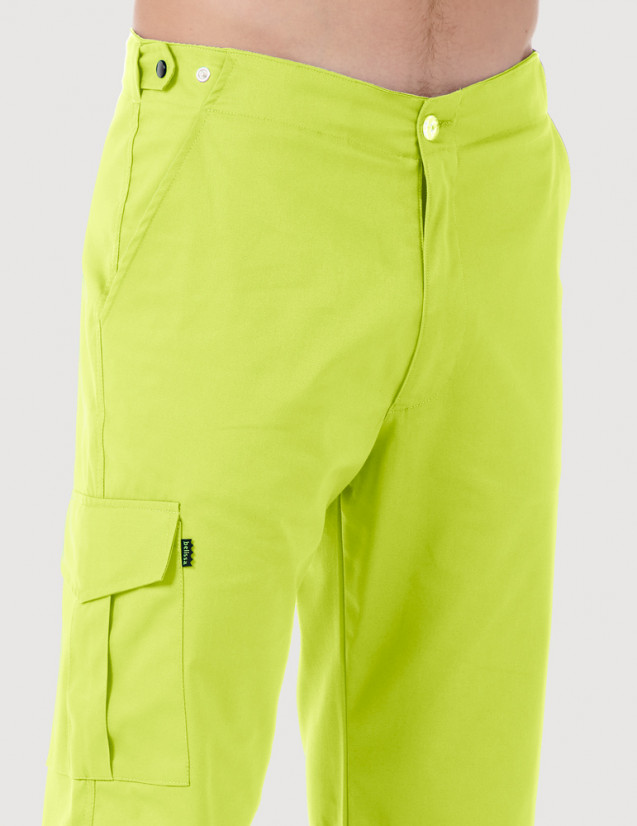 Pantalon médical homme. Vue de détail taille et poche treillis - Couleur Anis - Modèle Luis - Marque Belissa