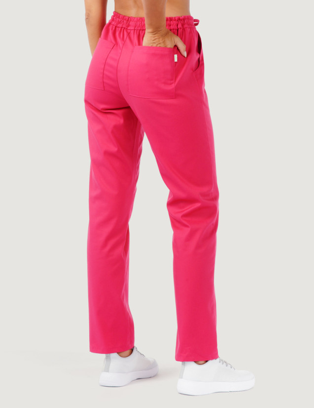 Pantalon femme Alice by Belissa - couleur framboise - Taille élastique. Vue de dos