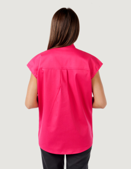 Tunique médicale femme Iris couleur framboise Made in France by Belissa - vue portée de dos