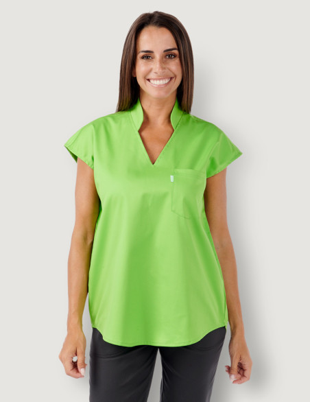 Tunique médicale femme Iris couleur pomme Made in France by Belissa - vue portée de face