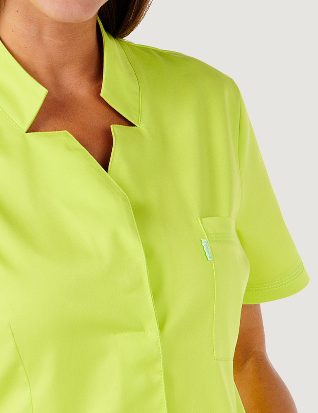 Détail encolure blouse médicale femme Starla couleur anis