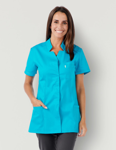 Blouse médicale Starla couleur bleu océan pour femme - Made in France by Belissa - vue de face