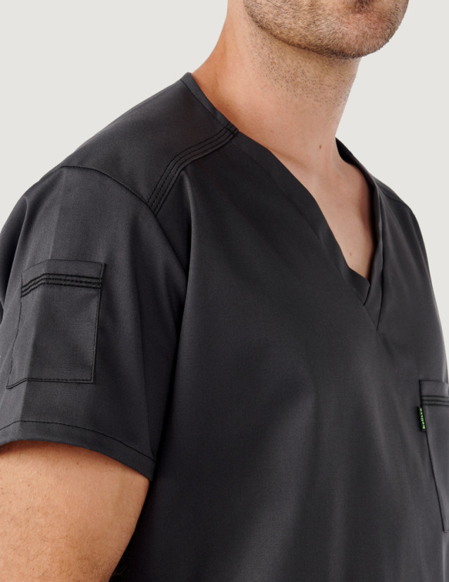 Tunique médicale unisexe Pablo col en V couleur ardoise  - Détail poche manche droite - Marque Belissa