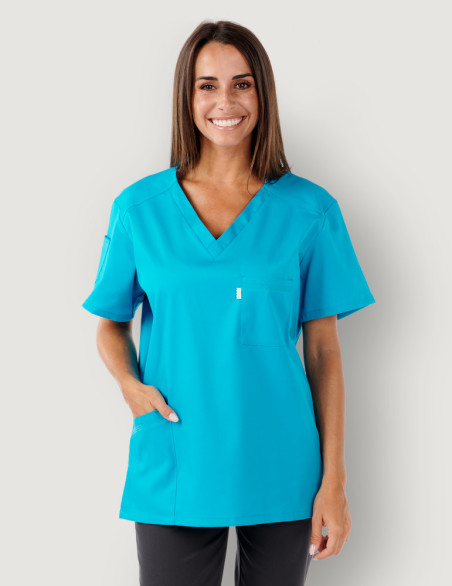 Tunique médicale unisexe col en V - Marque Belissa - Portée par une dentiste - Modèle Pablo couleur Océan