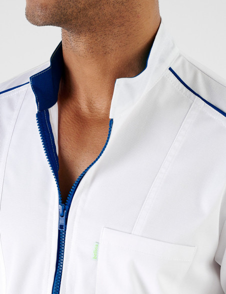 Détail blouse Anna asymétrique - Couleur blanc-marine - Vue ghost - Marque Belissa