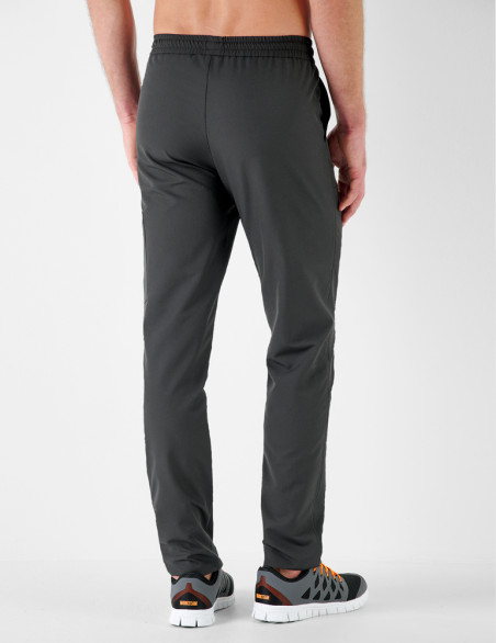 Léo pantalon homme taille élastique, couleur ardoise - Marque Belissa - Porté vue de dos