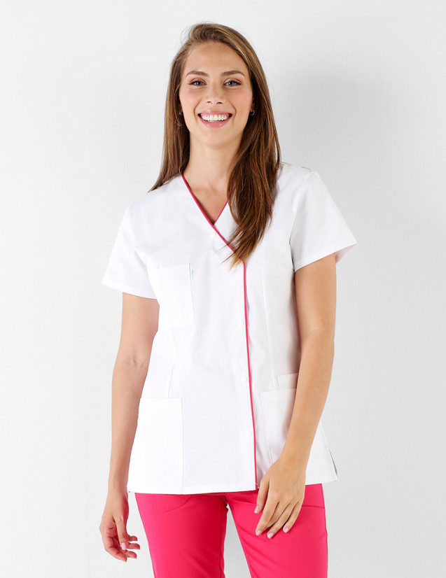 Blouse médicale - Coupe femme asymétrique couleur blanc-framboise - Marque Belissa