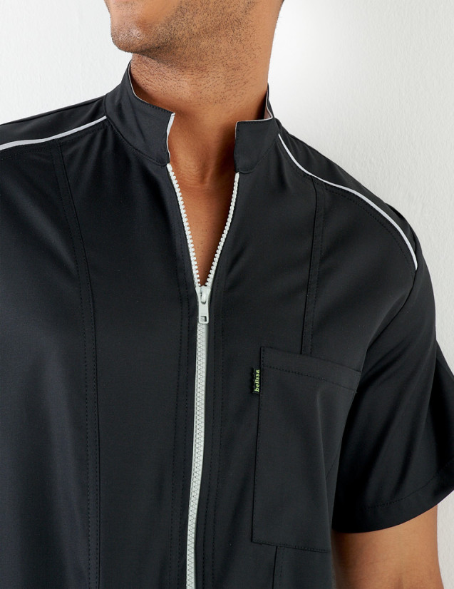 Détail blouse homme Austin - Couleur noir - zip et biais gris clair - Marque Belissa