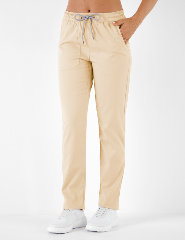 Pantalon femme India by Belissa - couleur beige - taille élastique + cordon gris. Vue de face