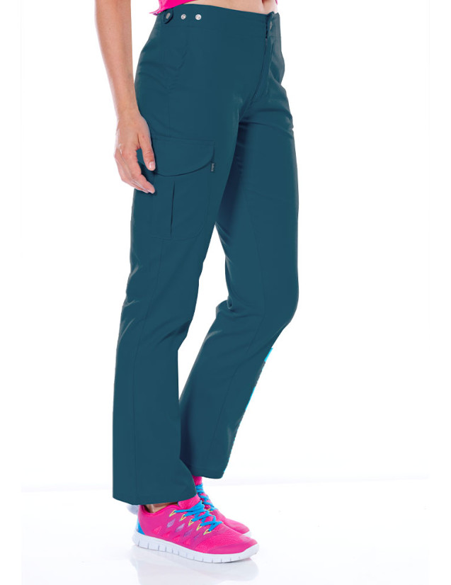 Pantalon médical femme ultra léger CLOE, couleur teal, vue de face - Marque Belissa