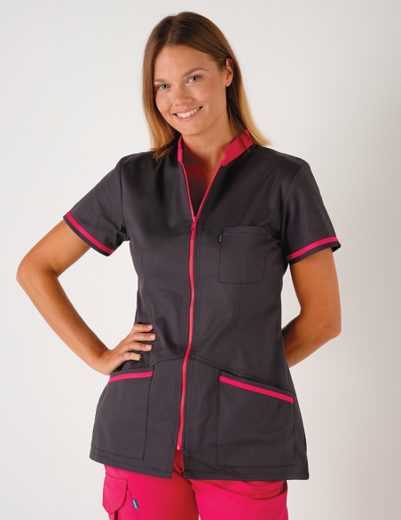 Blouse médicale femme Celia Ardoise et couleur rose framboise Made in France by Belissa