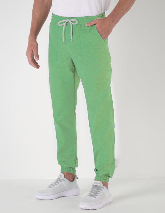 Elio pantalon homme taille élastique avec cordon, couleur vert pomme - Marque Belissa - Porté vue de face