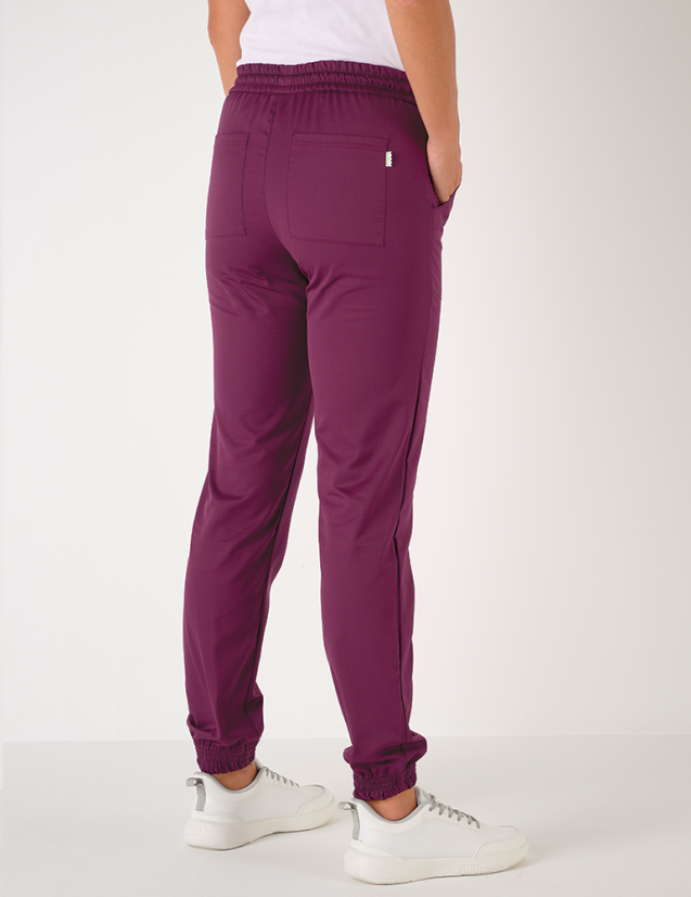Pantalon femme Luna by Belissa - couleur cassis - taille élastique + cordon. Vue de dos