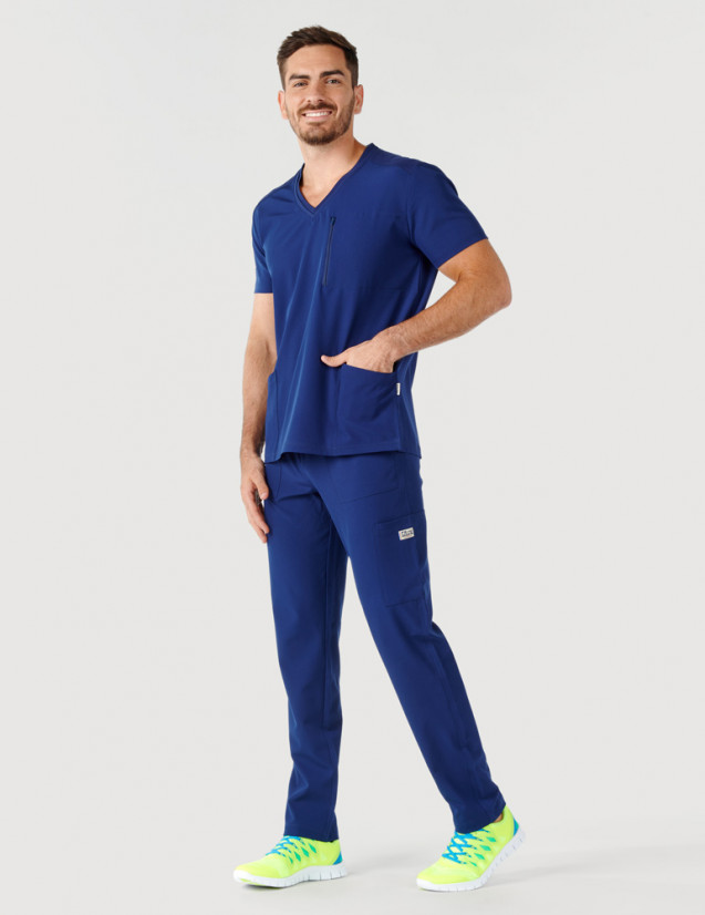 Tenue médicale homme - couleur marine - col en V - Vue en pied - Marque Fit for Work by Belissa - Medical sportswear