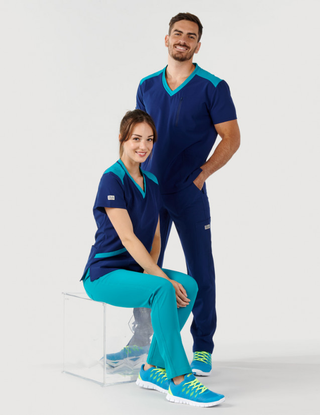 Couple femme homme en tenue médicale marine et turquoise - col en V - Marque Fit for Work by Belissa - Medical sportswear